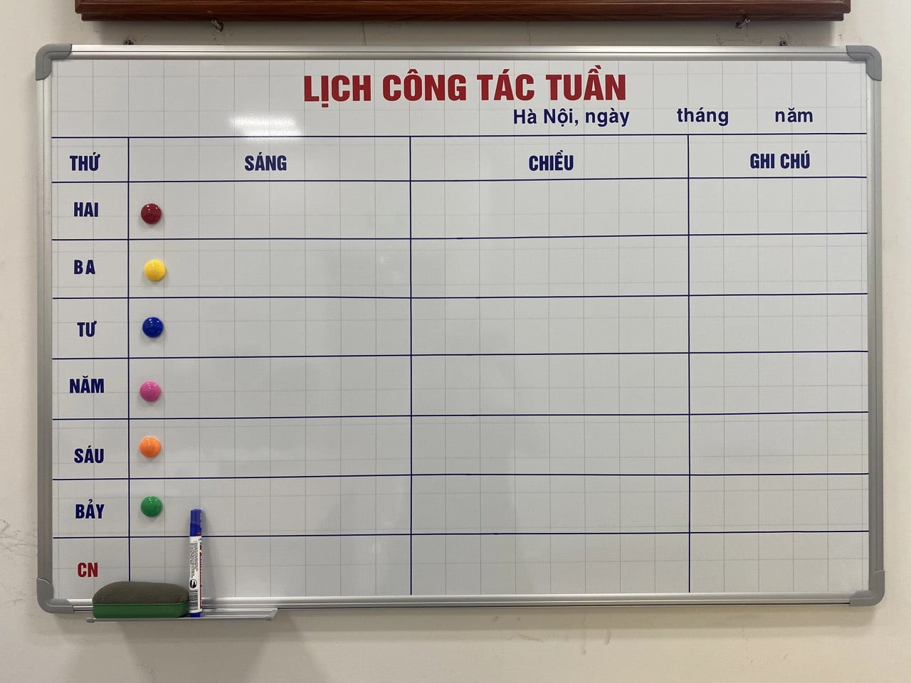 bang-tu-trang-Han-Quoc-dan-decal-theo-yeu-cau (1)